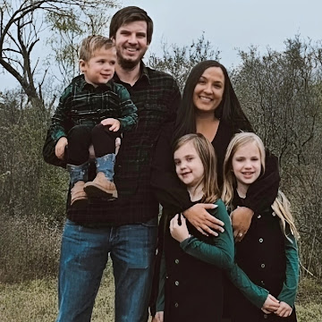 Profile photo of Holly Waggoner