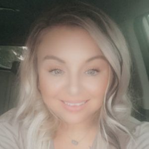 Profile photo of Julie