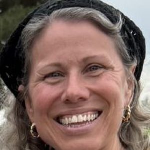 Profile photo of Leslie