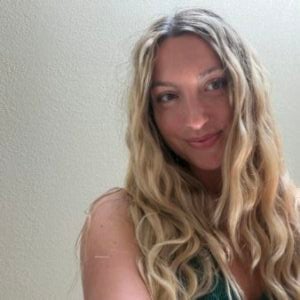 Profile photo of Kimberly Lakousta